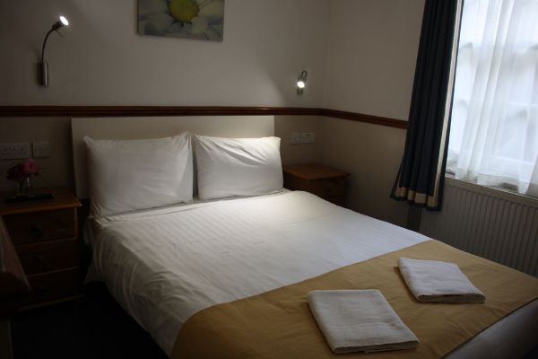 Meridiana (London)